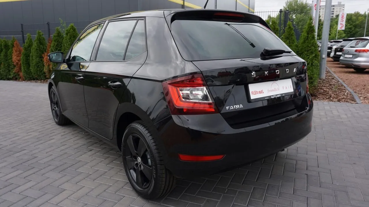 Skoda Fabia 1.0 TSI Sitzheizung LED...  Image 2